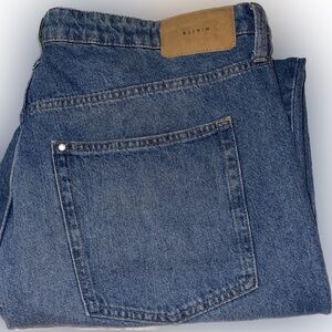 COPY - Woman’s Denim Loose Straight Size 18